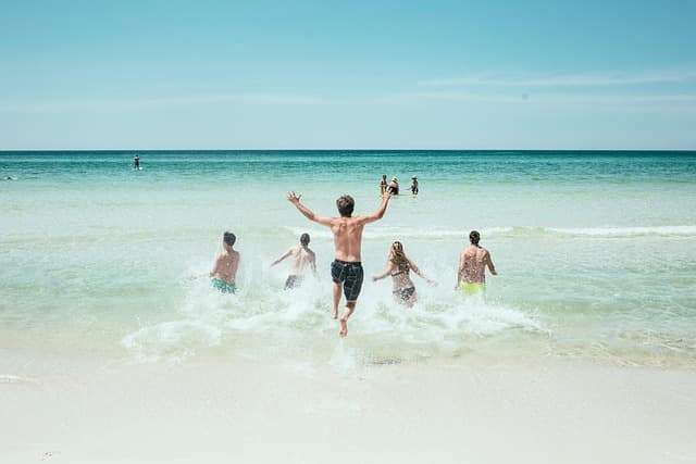 Les meilleures astuces pour des vacances inoubliables en groupe